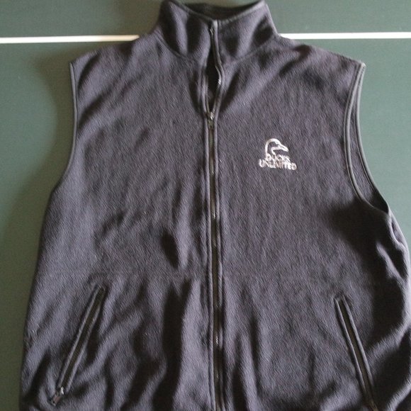 DU Vest - Picture 1 of 1
